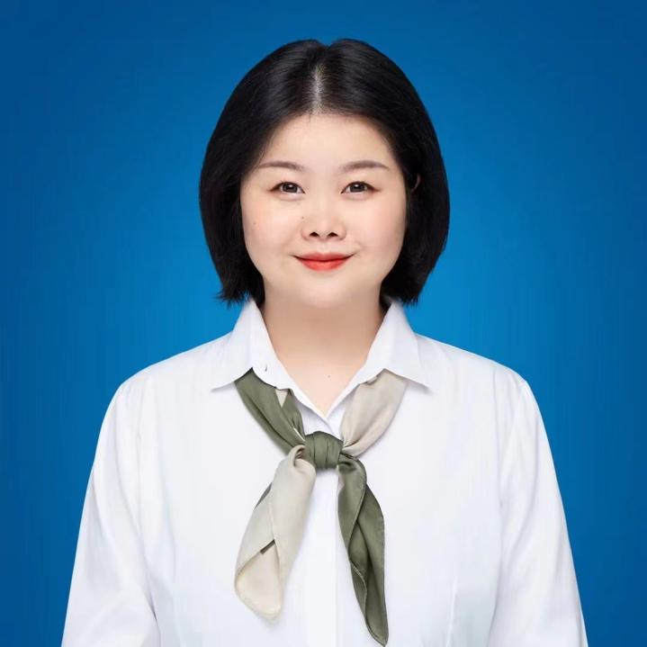 黄佳  马来语专业教师